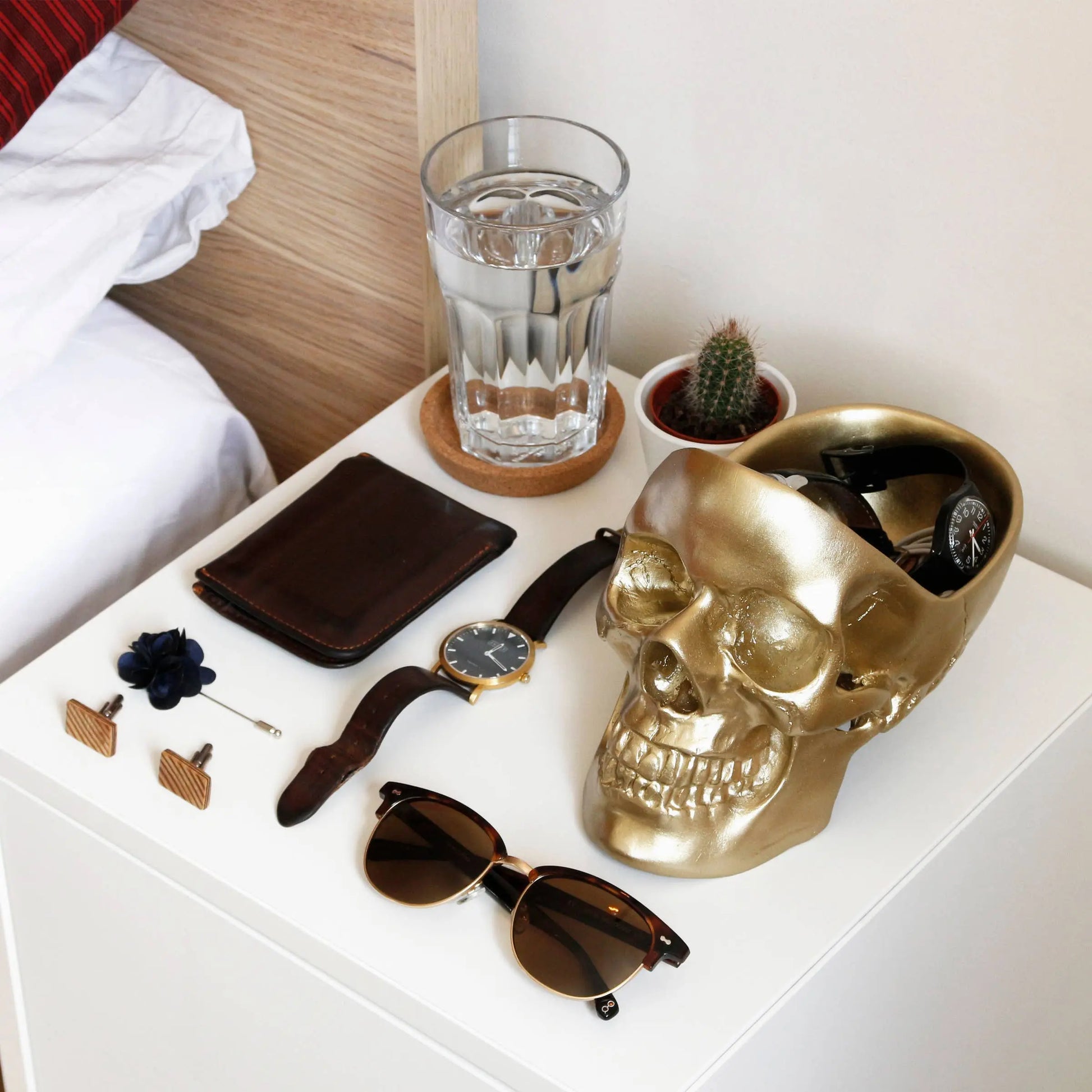 Golden Giant Skull Desk Tidy Suck UK